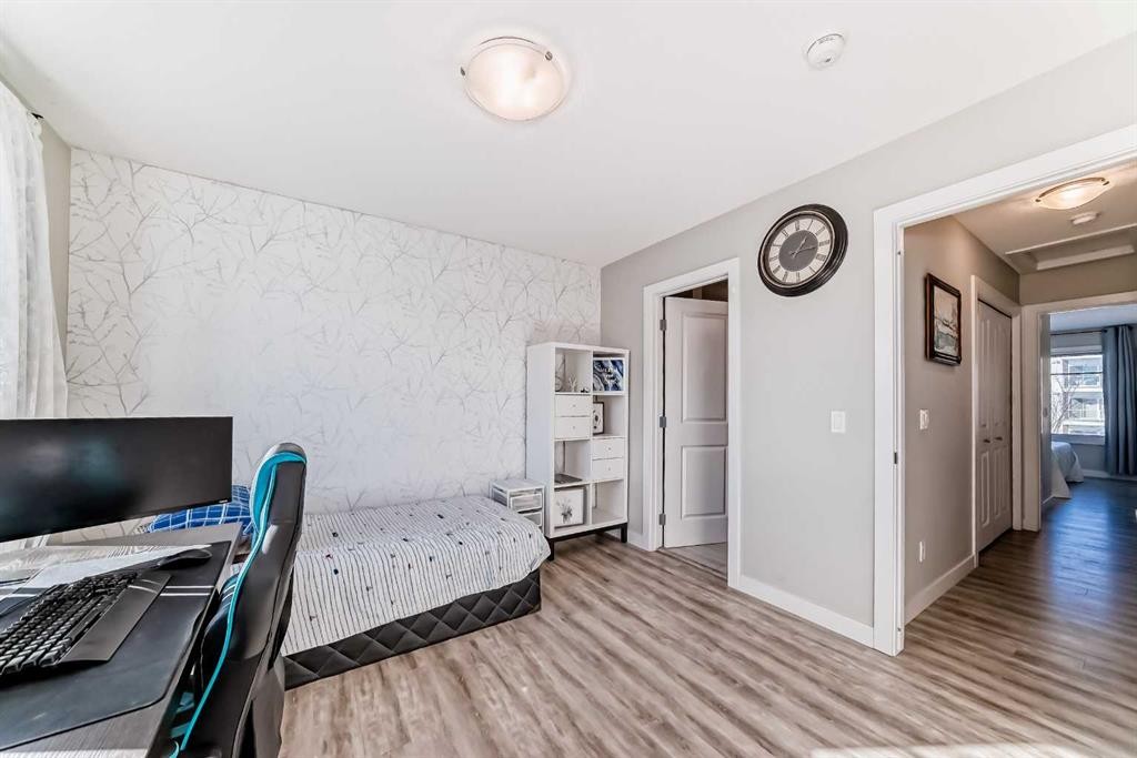 4143 Seton Drive Se, Calgary, AB - Indoor