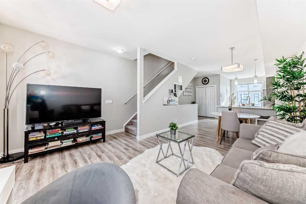 4143 Seton Drive Se, Calgary, AB - Indoor Photo Showing Living Room