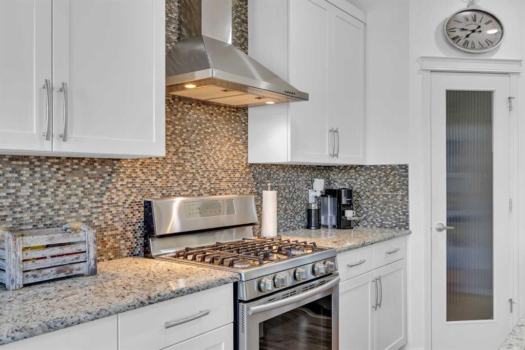 30 Cranarch View Se, Calgary, AB - Indoor Photo Showing Kitchen With Upgraded Kitchen