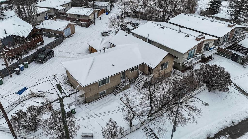 7012 Bowness Road Nw, Calgary, AB - Outdoor