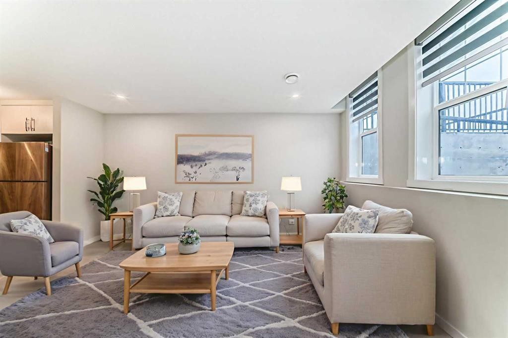 152 Cranbrook Square Se, Calgary, AB - Indoor Photo Showing Living Room