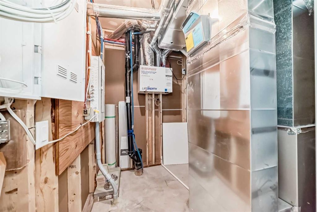 152 Cranbrook Square Se, Calgary, AB - Indoor