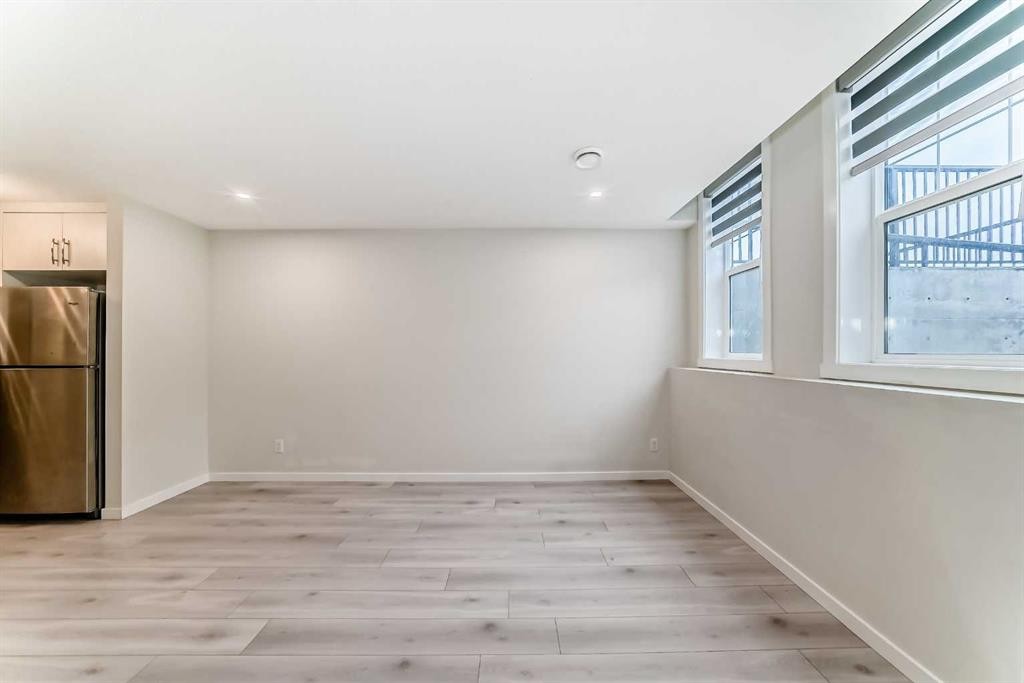 152 Cranbrook Square Se, Calgary, AB - Indoor Photo Showing Other Room