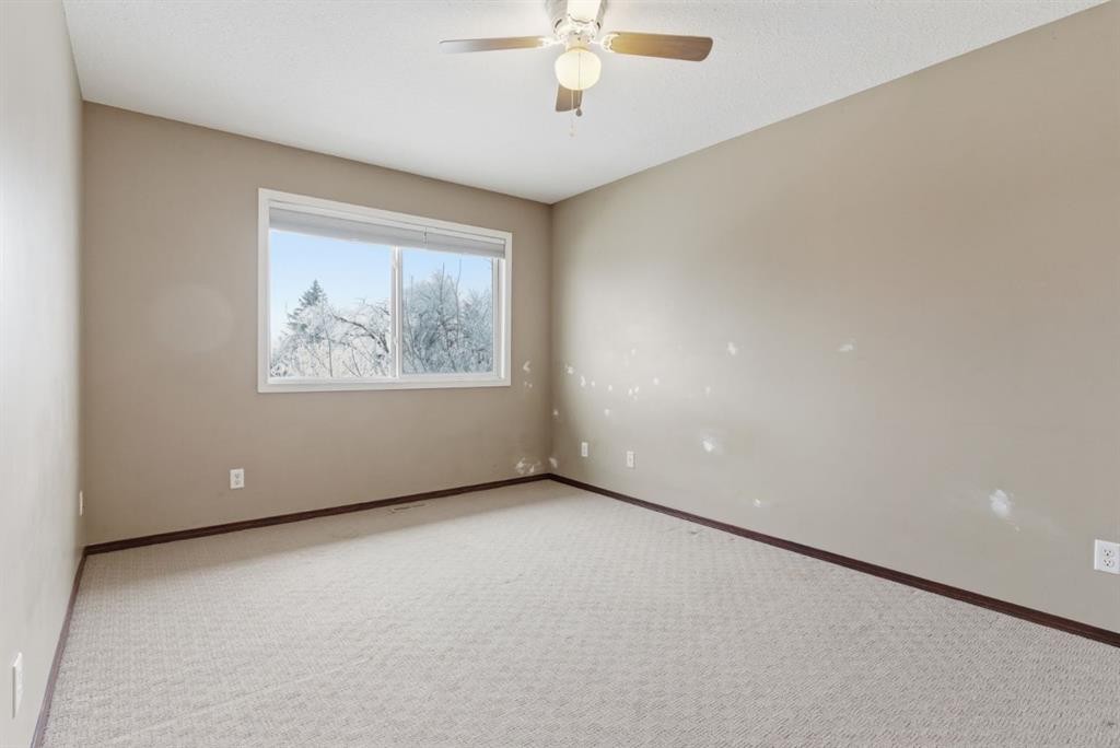 207-323 Fourth Avenue, Strathmore, AB - Indoor Photo Showing Other Room