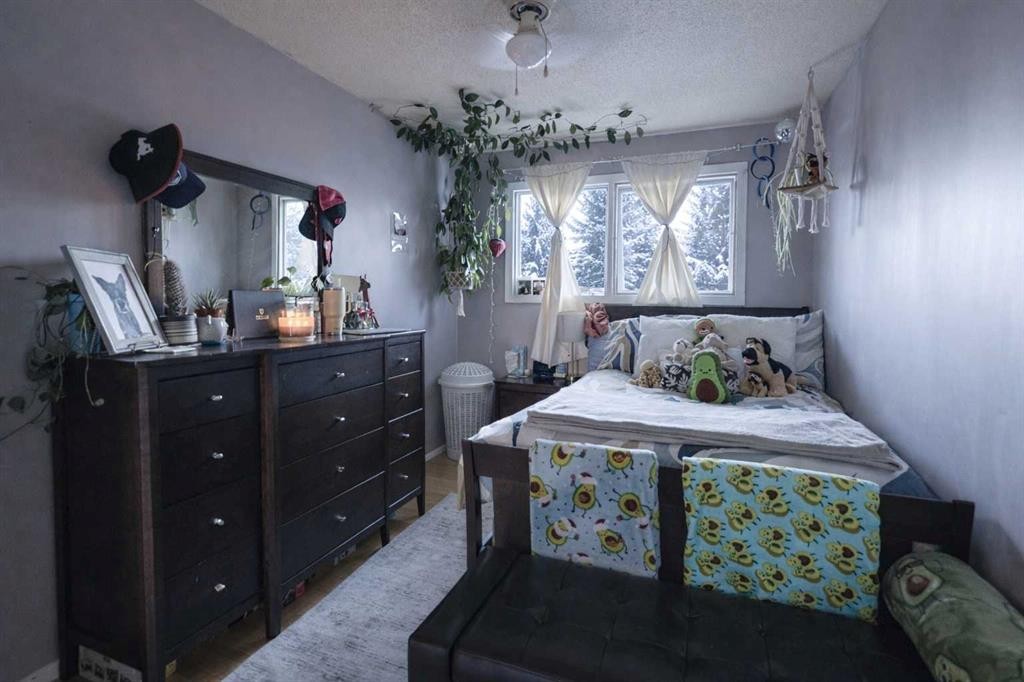 102 Dalgleish Bay Nw, Calgary, AB - Indoor