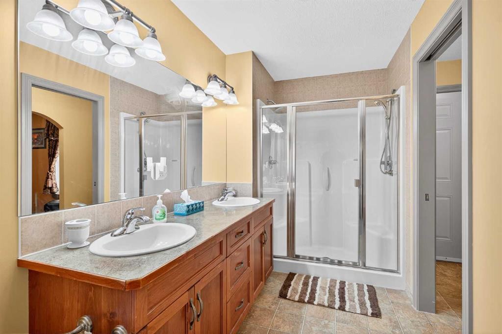 125 Copeland Close, Langdon, AB - Indoor Photo Showing Bathroom