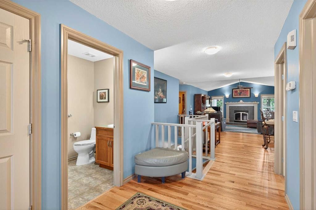 125 Copeland Close, Langdon, AB - Indoor Photo Showing Other Room