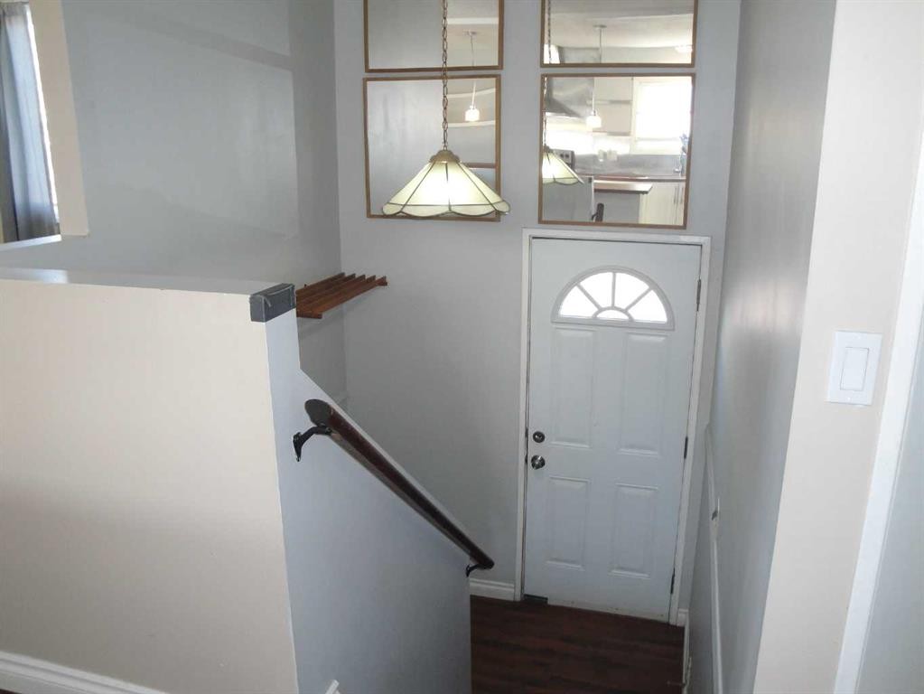 88 Abingdon Court Ne, Calgary, AB - Indoor Photo Showing Other Room