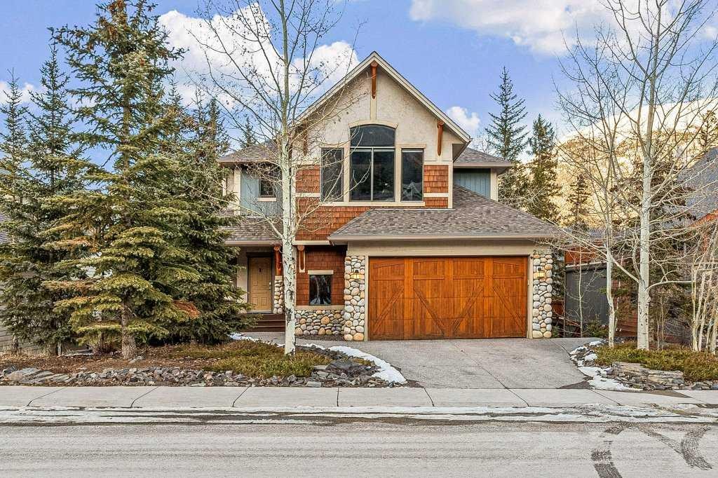 215 Miskow Close, Canmore, AB - Outdoor