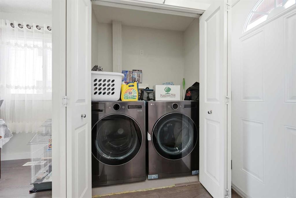 6011 Temple Drive Ne, Calgary, AB - Indoor Photo Showing Laundry Room