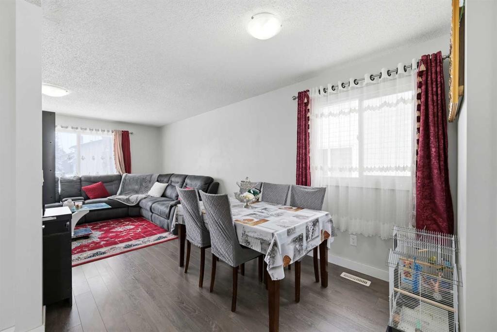 6011 Temple Drive Ne, Calgary, AB - Indoor Photo Showing Other Room