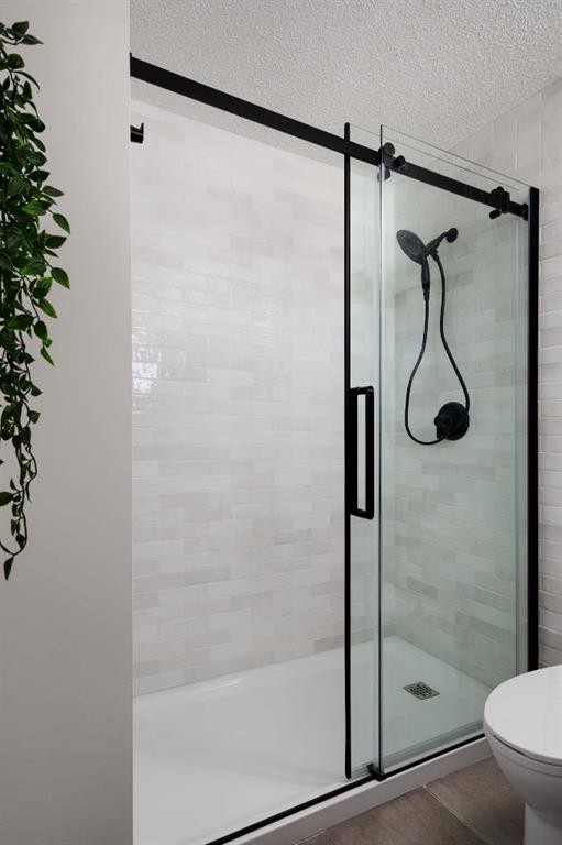 641 Evermeadow Road Sw, Calgary, AB - Indoor Photo Showing Bathroom