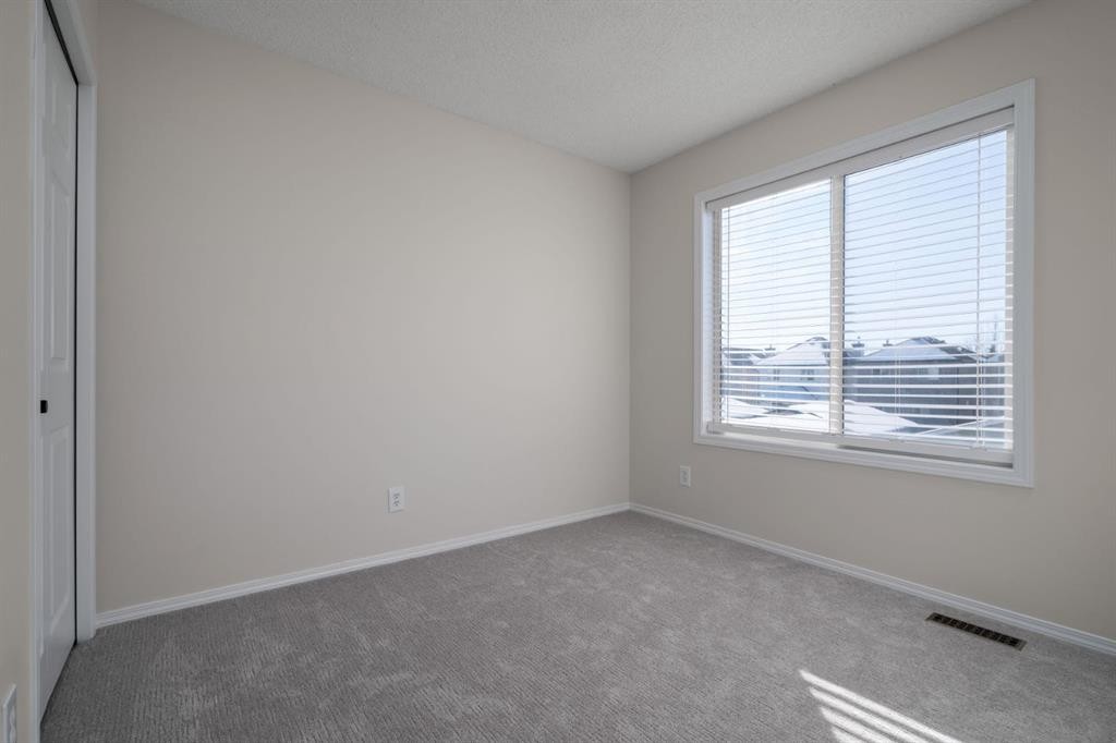 641 Evermeadow Road Sw, Calgary, AB - Indoor Photo Showing Other Room
