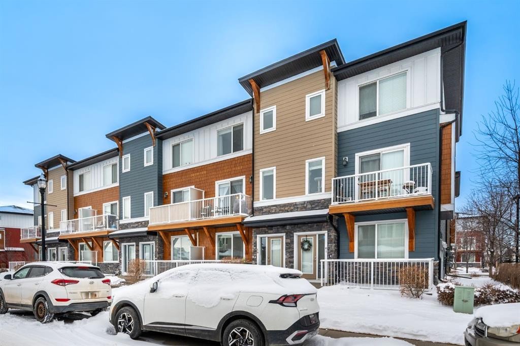 59-111 Rainbow Falls Gate, Chestermere, AB - Outdoor With Facade
