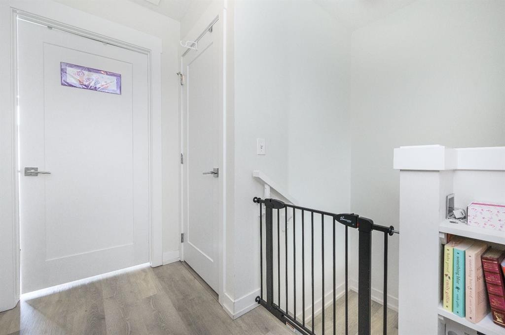 59-111 Rainbow Falls Gate, Chestermere, AB - Indoor Photo Showing Other Room