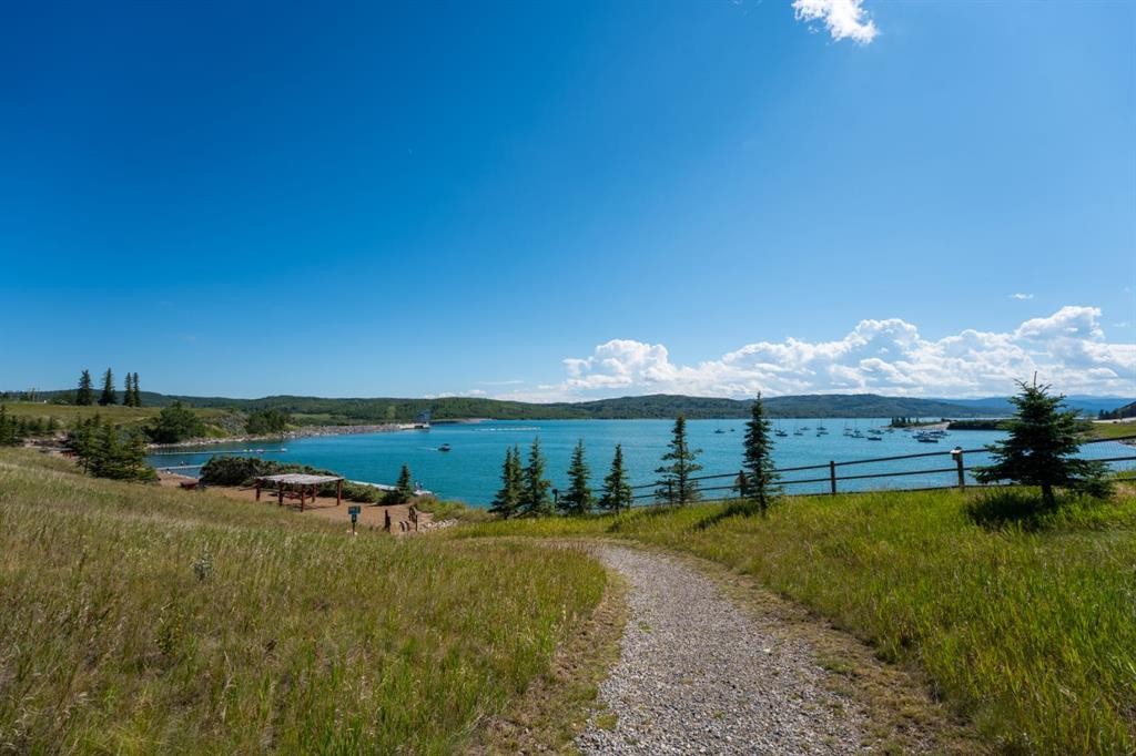 407 Cottageclub Grove, Rural Rocky View County, AB