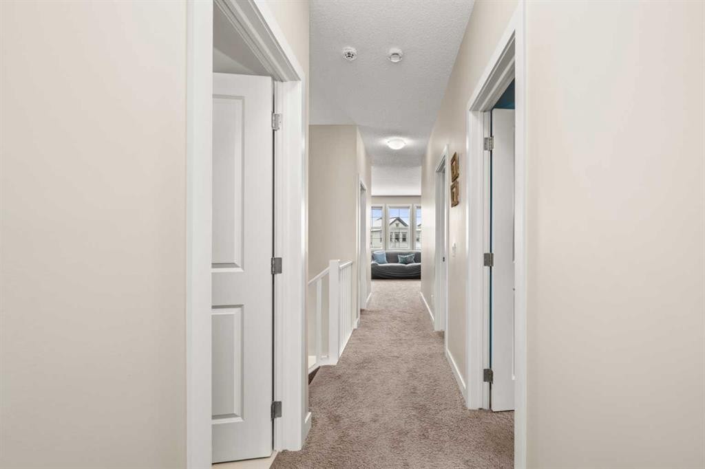 49 Evansview Manor Nw, Calgary, AB - Indoor Photo Showing Other Room
