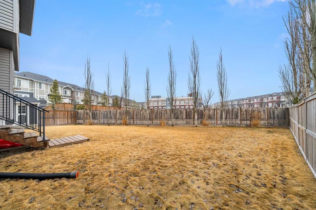 49 Evansview Manor Nw, Calgary, AB - Outdoor