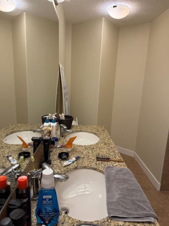 701-16 Varsity Estates Circle Nw, Calgary, AB - Indoor Photo Showing Bathroom