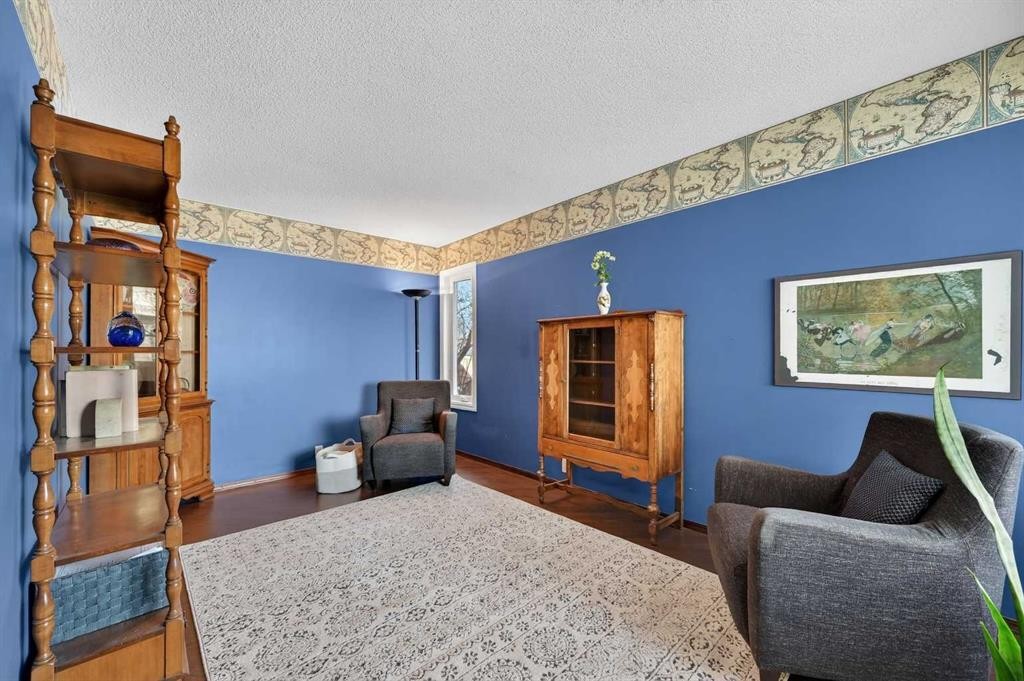 52 Riverwood Circle Se, Calgary, AB - Indoor Photo Showing Bedroom