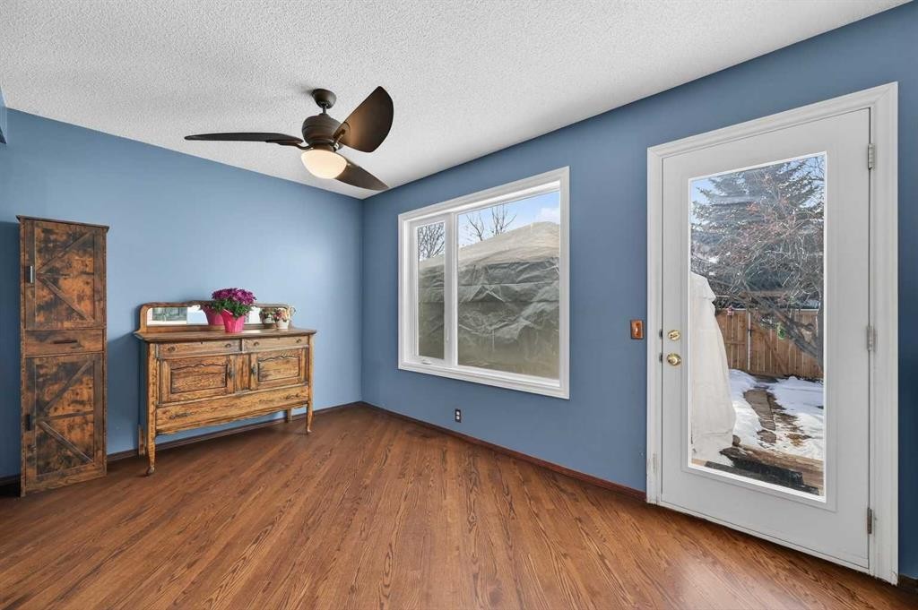 52 Riverwood Circle Se, Calgary, AB - Indoor Photo Showing Other Room