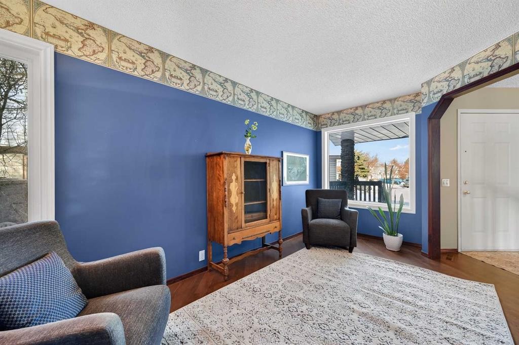 52 Riverwood Circle Se, Calgary, AB - Indoor