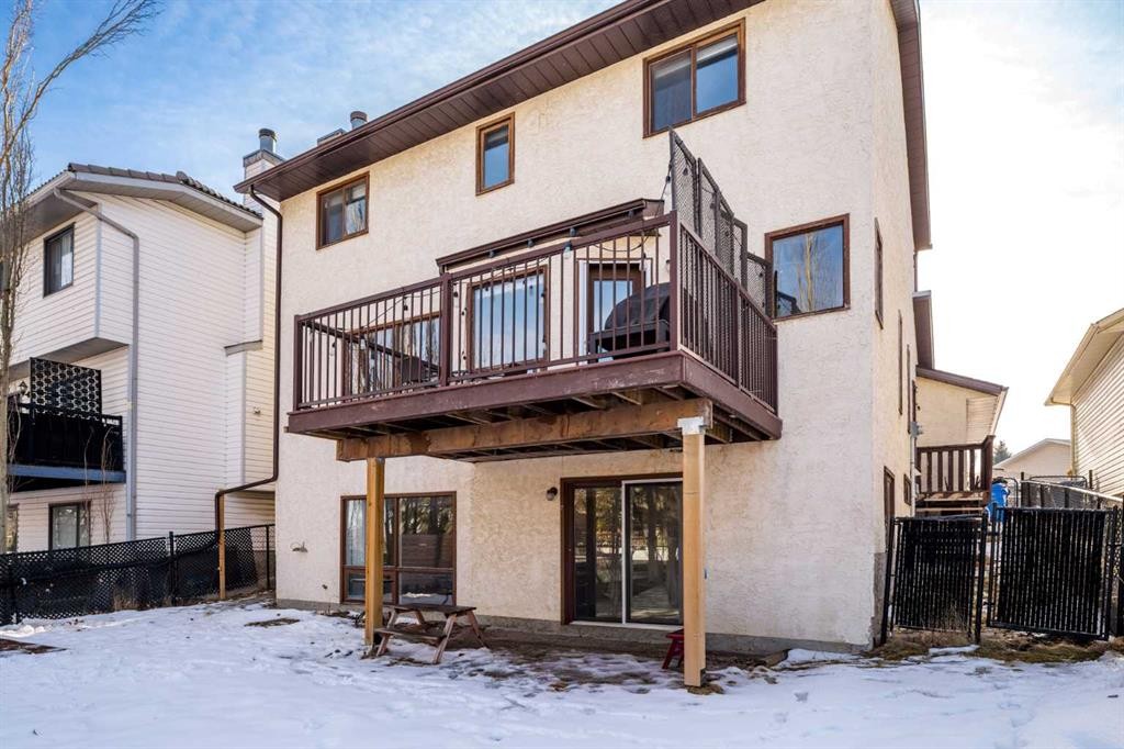 84 Rivergreen Crescent Se, Calgary, AB - Outdoor With Balcony With Exterior