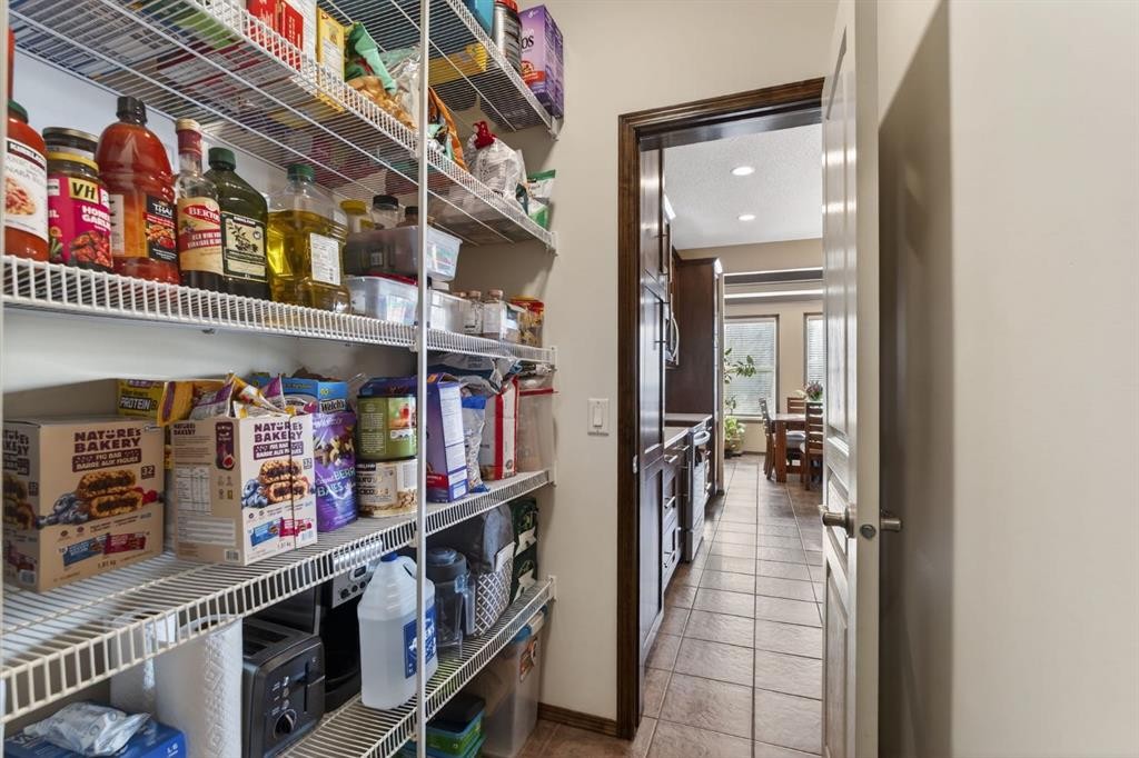 3 Pantego Avenue Nw, Calgary, AB - Indoor