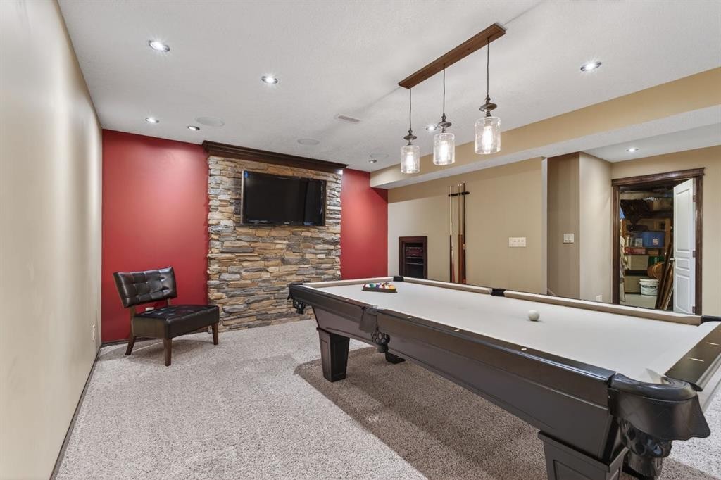 3 Pantego Avenue Nw, Calgary, AB - Indoor Photo Showing Other Room