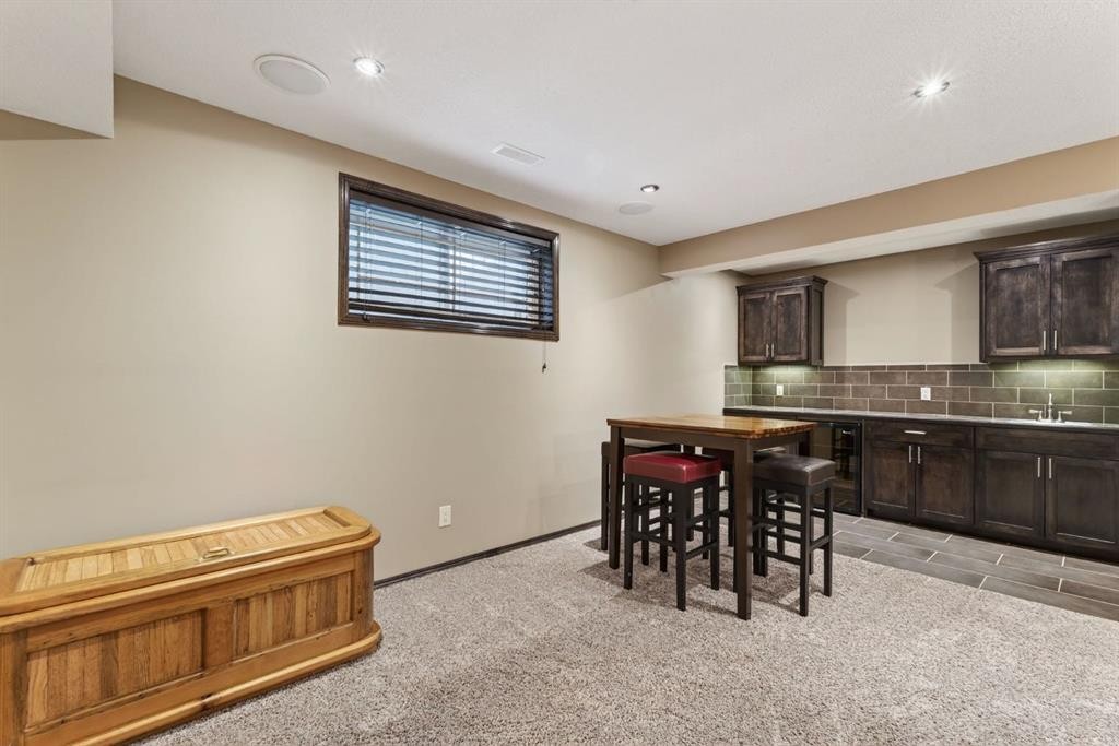 3 Pantego Avenue Nw, Calgary, AB - Indoor
