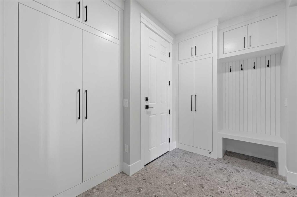 68 Heritage Ridge, Cochrane, AB - Indoor Photo Showing Other Room