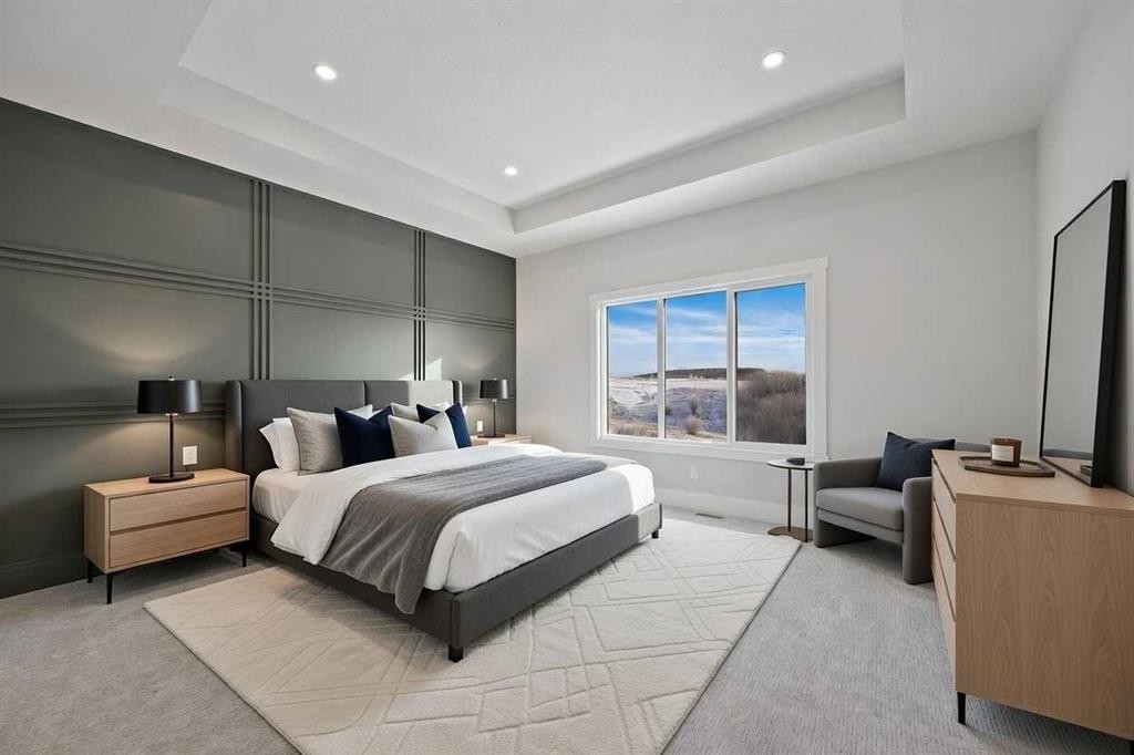 68 Heritage Ridge, Cochrane, AB - Indoor Photo Showing Bedroom