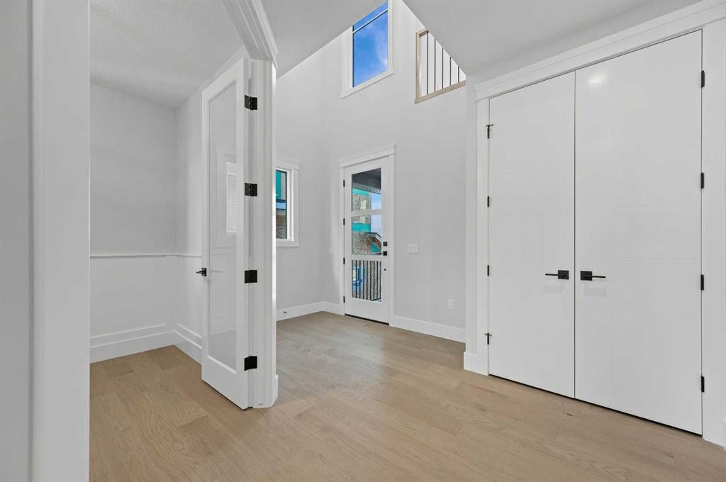 68 Heritage Ridge, Cochrane, AB - Indoor Photo Showing Other Room