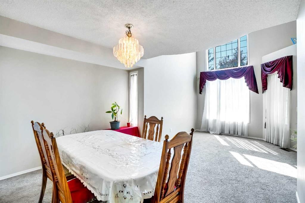 69 Coral Springs Park Ne, Calgary, AB - Indoor Photo Showing Dining Room