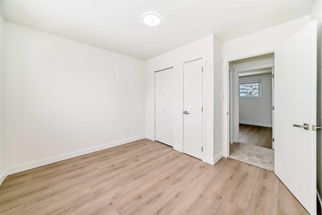 532 Rundleridge Drive Ne, Calgary, AB - Indoor Photo Showing Other Room