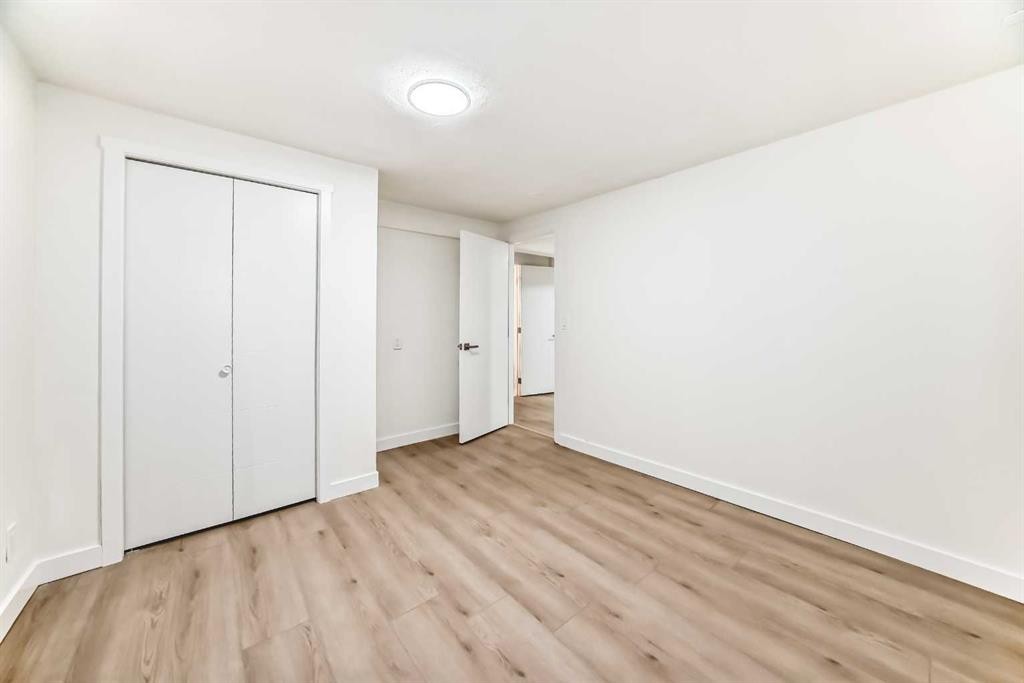 532 Rundleridge Drive Ne, Calgary, AB - Indoor Photo Showing Other Room