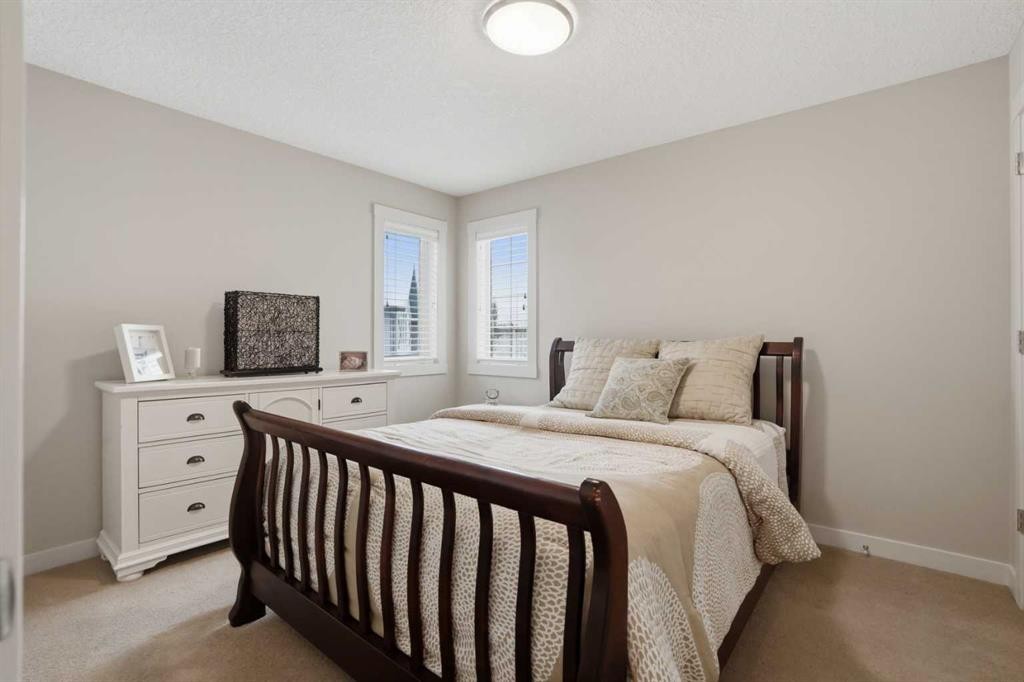 95 Cranarch Circle Se, Calgary, AB - Indoor Photo Showing Bedroom