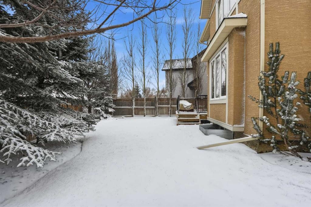 95 Cranarch Circle Se, Calgary, AB - Outdoor