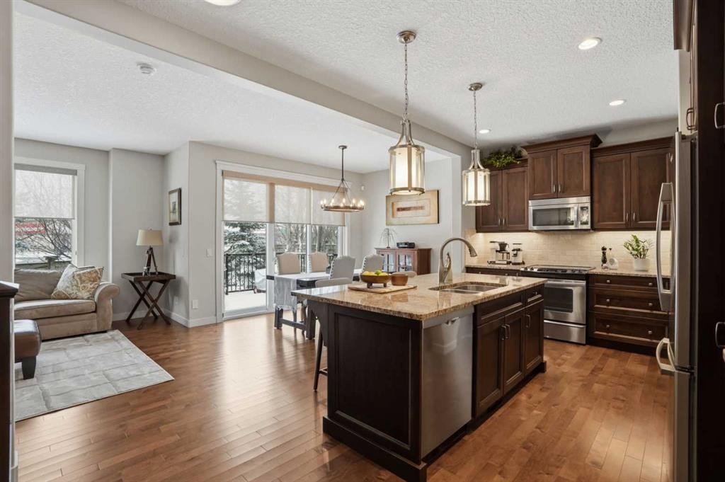 95 Cranarch Circle Se, Calgary, AB - Indoor Photo Showing Kitchen With Upgraded Kitchen