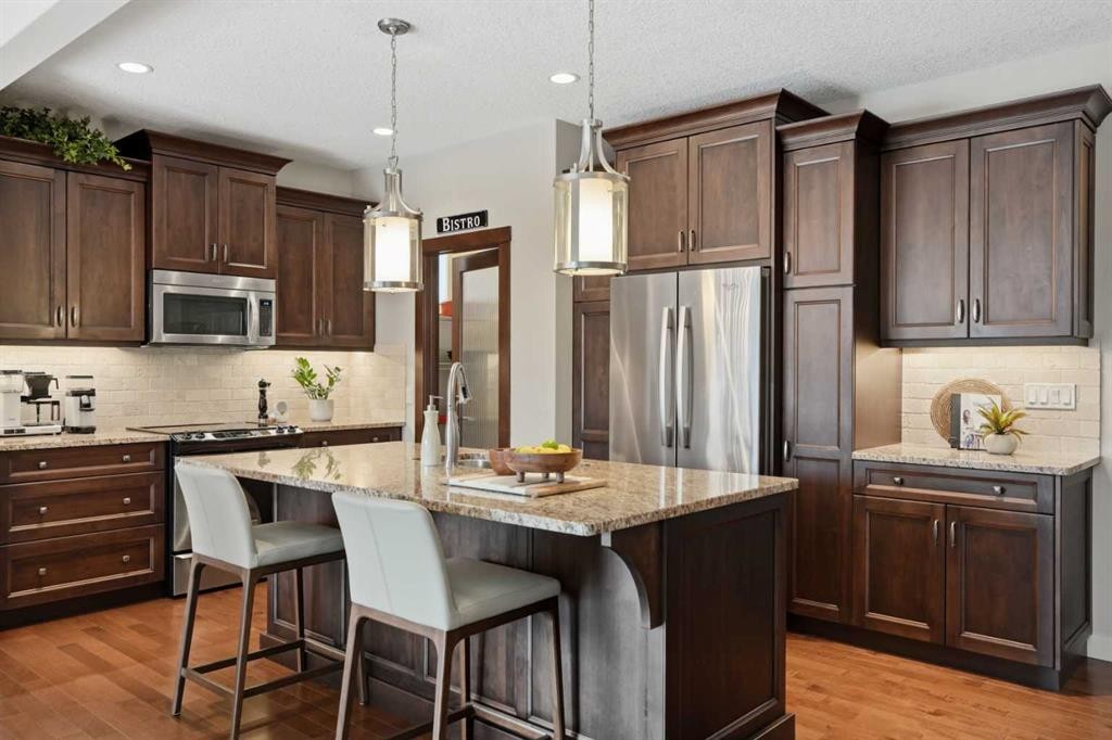 95 Cranarch Circle Se, Calgary, AB - Indoor Photo Showing Kitchen With Upgraded Kitchen