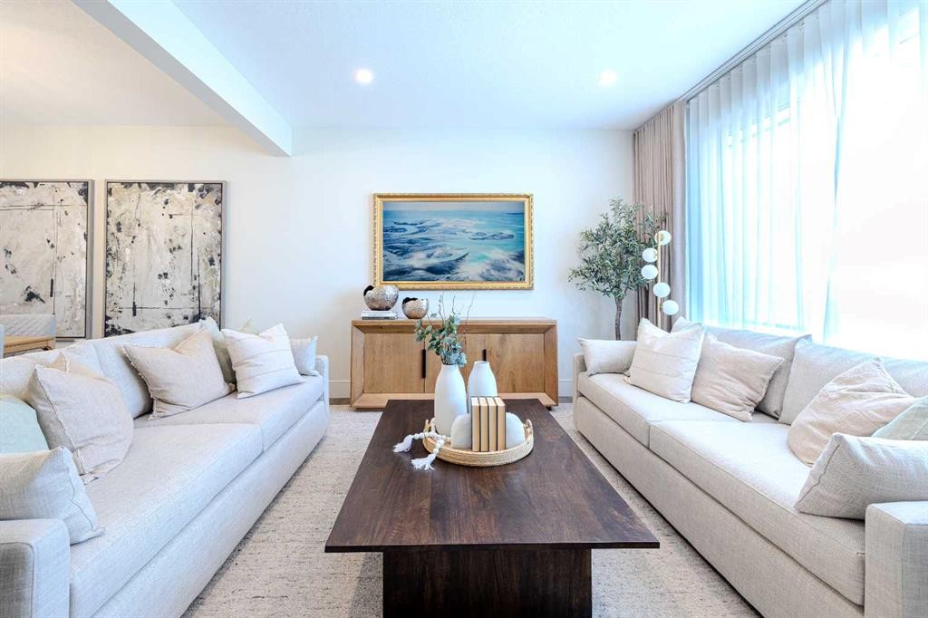 14 Tillotson Downs, Okotoks, AB - Indoor Photo Showing Living Room