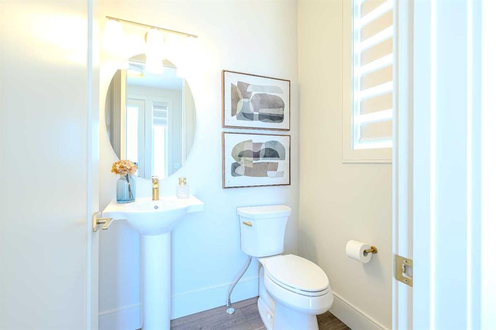 14 Tillotson Downs, Okotoks, AB - Indoor Photo Showing Bathroom