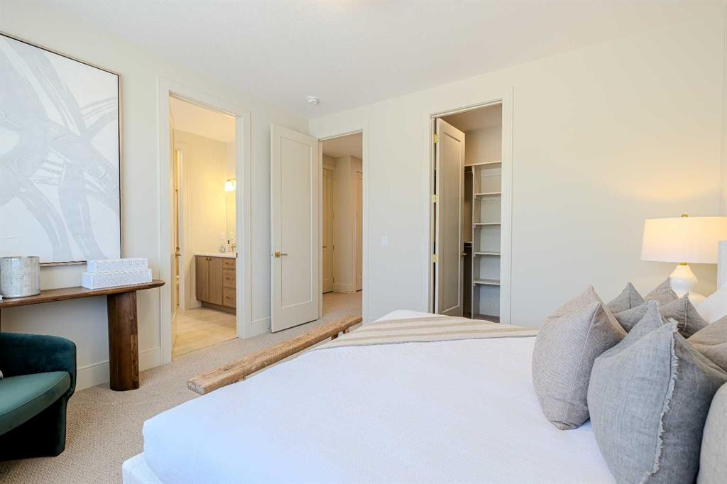 14 Tillotson Downs, Okotoks, AB - Indoor Photo Showing Bedroom
