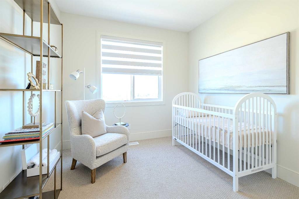 14 Tillotson Downs, Okotoks, AB - Indoor Photo Showing Bedroom