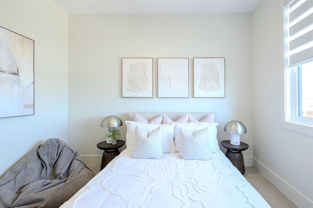 14 Tillotson Downs, Okotoks, AB - Indoor Photo Showing Bedroom