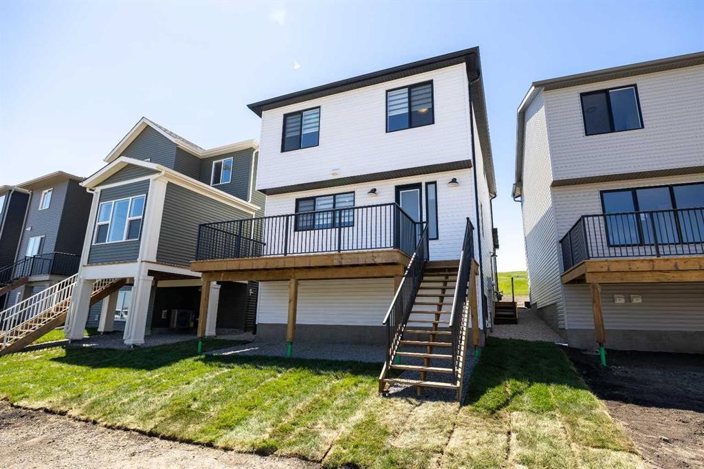 14 Tillotson Downs, Okotoks, AB - Outdoor