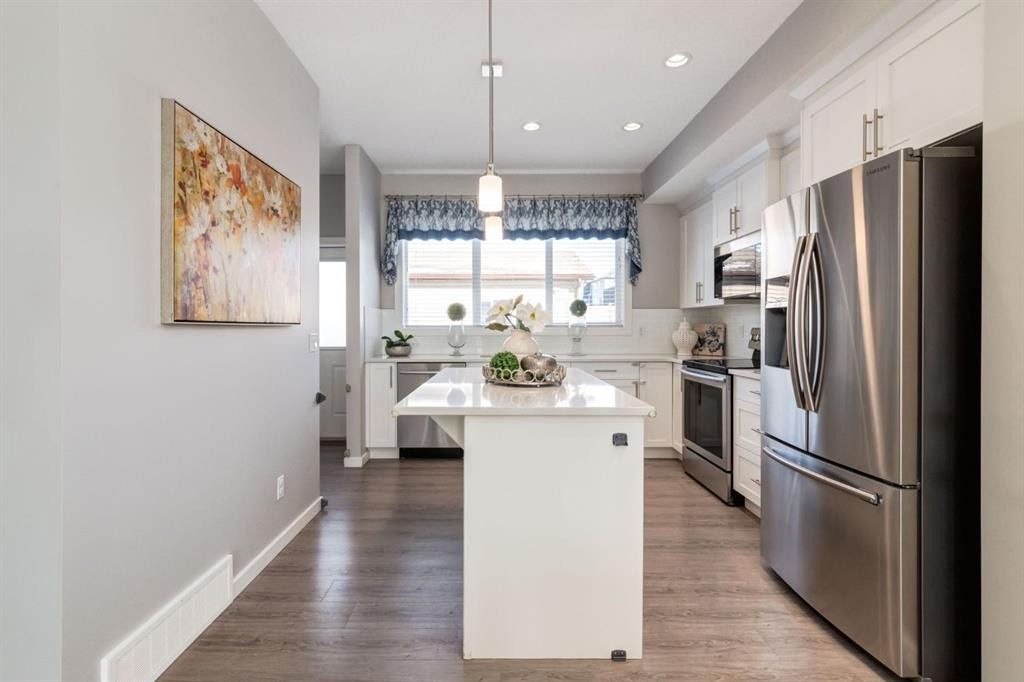 1217 Legacy Circle Se, Calgary, AB - Indoor Photo Showing Kitchen With Stainless Steel Kitchen With Upgraded Kitchen