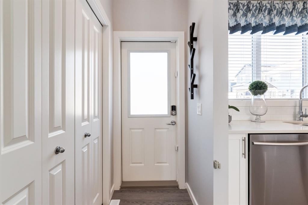 1217 Legacy Circle Se, Calgary, AB - Indoor Photo Showing Other Room