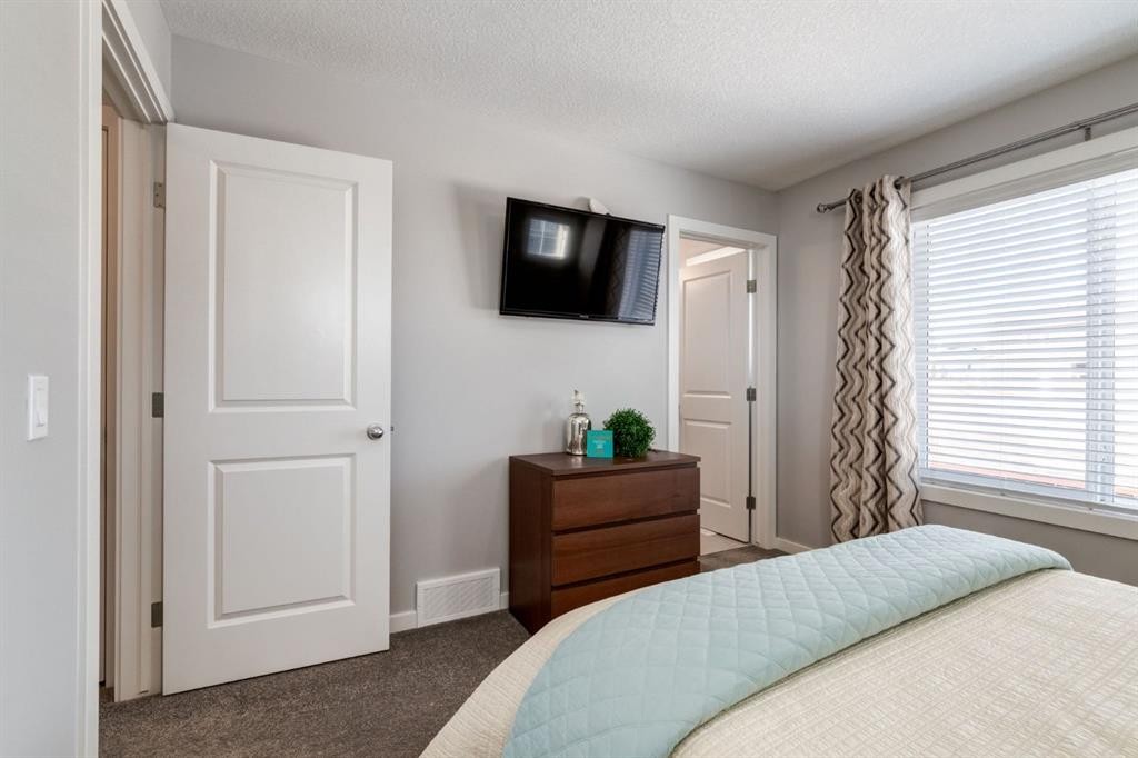 1217 Legacy Circle Se, Calgary, AB - Indoor Photo Showing Bedroom