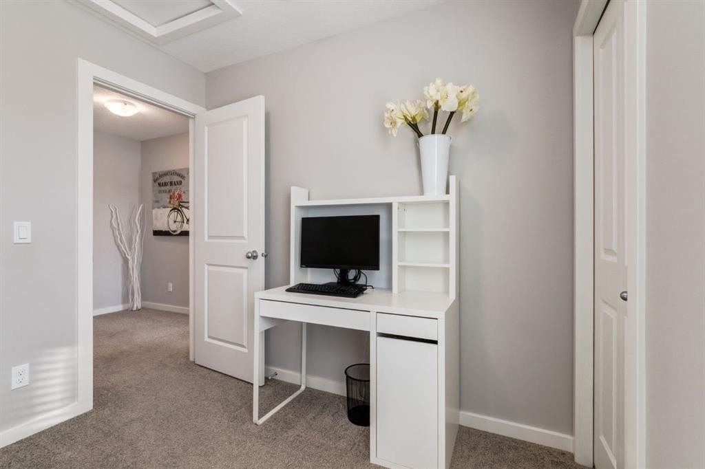 1217 Legacy Circle Se, Calgary, AB - Indoor